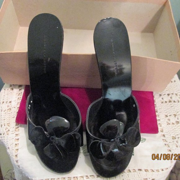 Robert Clergerie Black Patent Leather Floral High Mule Sandals 6 - Picture 4 of 10